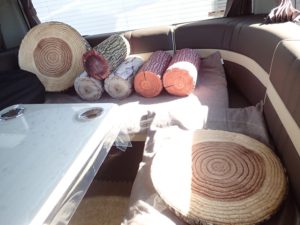 ニトリ切り株クッション