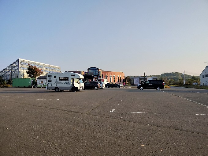 道の駅 真狩フラワーセンター 駐車場